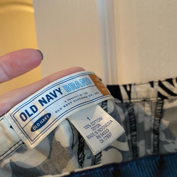 Skirt - Picture 3 of 3